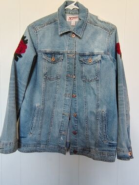Arizona Jean Company Light Blue Denim Jacket with Red Rose Embroidery